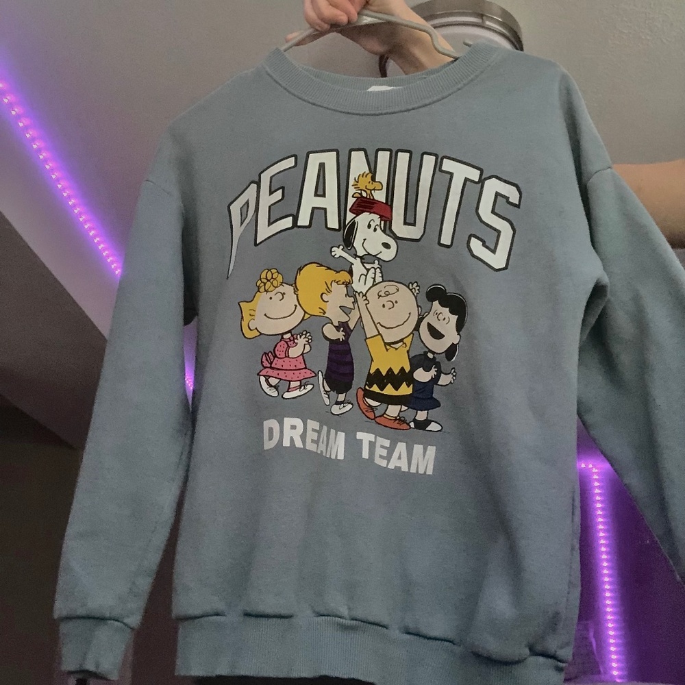 Peanuts character sweatshirt